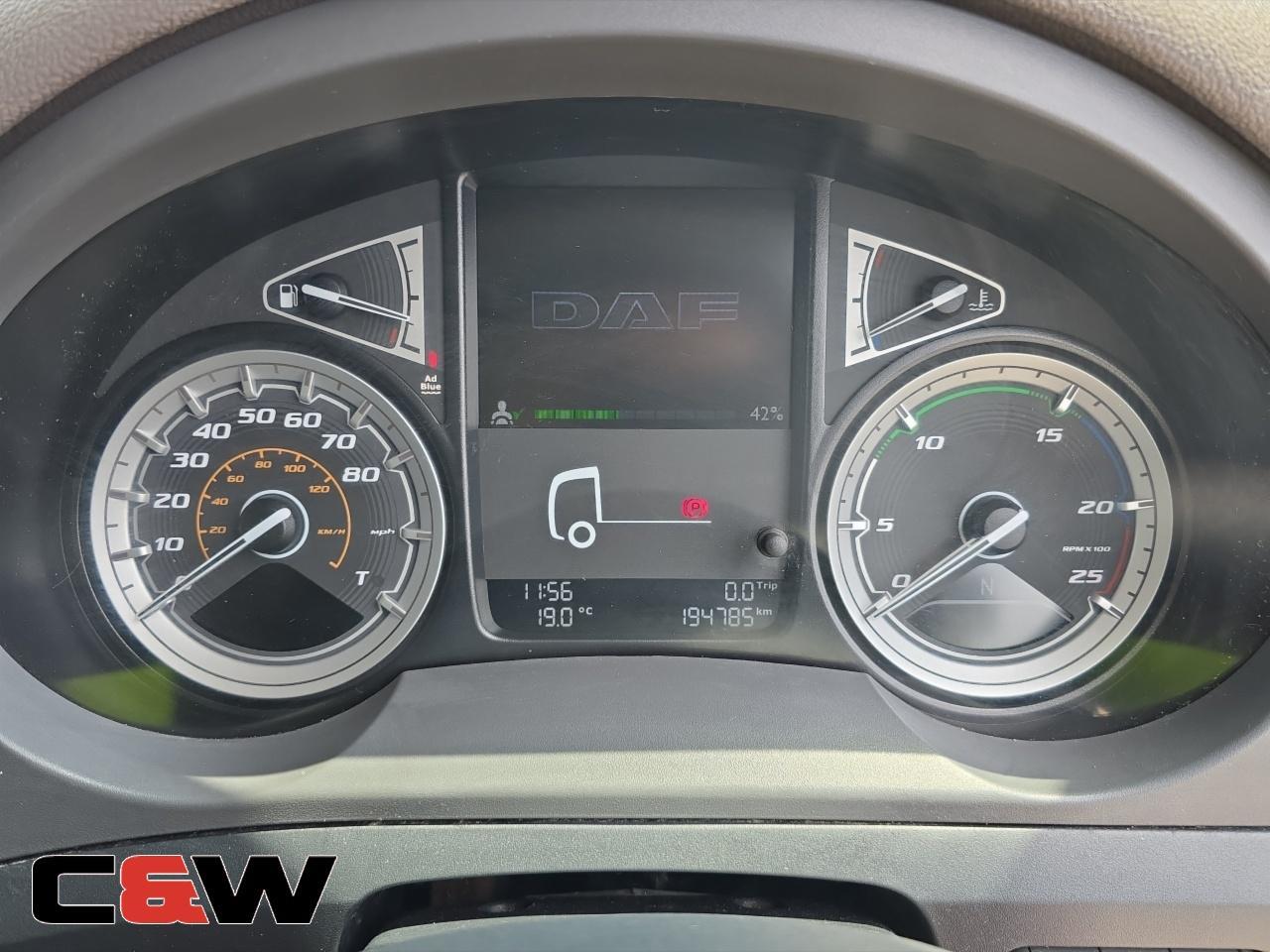 Vehicle image 32